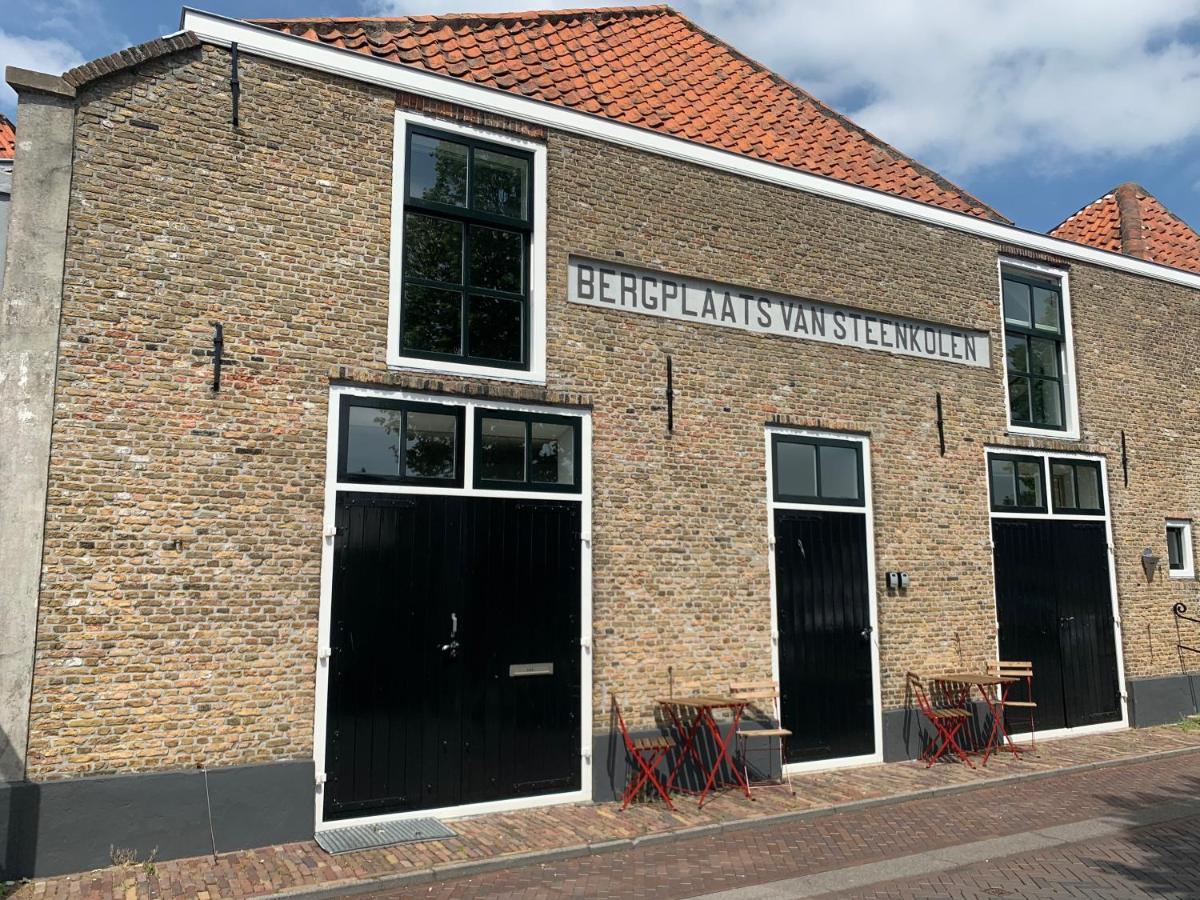 Pakhuis Aan De Haven - Bakboord Zierikzee Εξωτερικό φωτογραφία